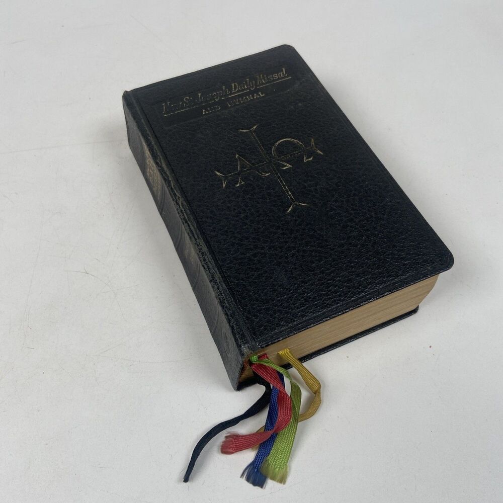 1966 New Saint Joseph Daily Missal Hymnal Vatican II Catholic Prayer Book